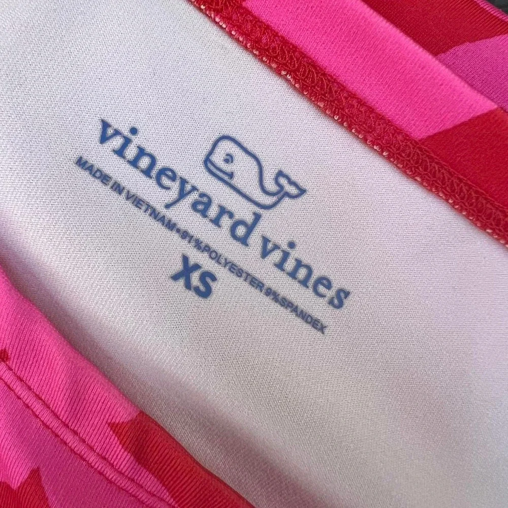 Vineyard Vines Red & Hot Pink Rose Pattern Swim Rashguard Size XS
